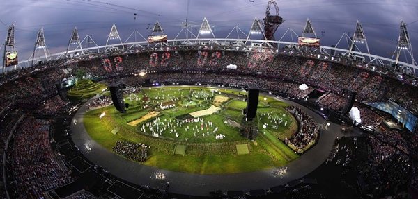 Vista panorámica de la ceremonia inaugural de los JJOO celebrada el día 27 de julio de 2012 en el estadio de Stratford (Londres). (Foto: AFP/Getty)