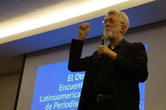 LOS EDITORES PRESIONAN A LOS GOBIERNOS HACIA EL CAMINO EQUIVOCADO, DICE JEFF JARVIS