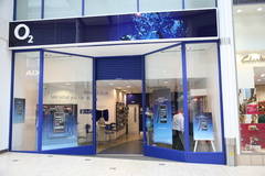 Telefónica negocia con Hutchinson Whampoa para vender O2 UK por 10.250 millones de libras