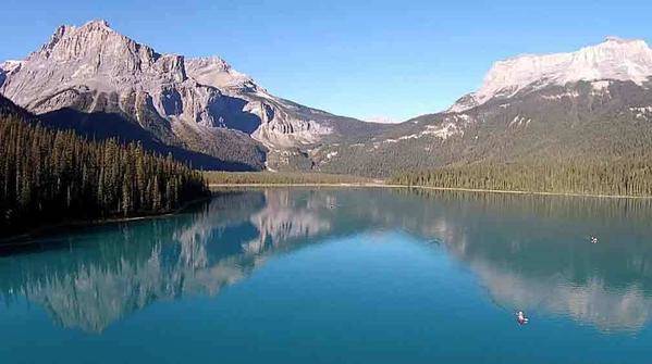 El equilibrio interior del líder se expresa en esta imagen de Yoho National Park, British Columbia, Canada.