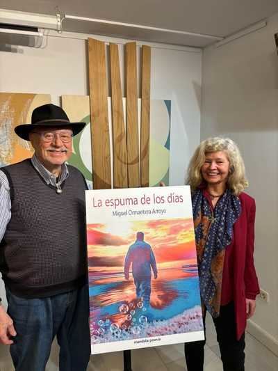 El autor y su portda junto a Cristina García Rosales