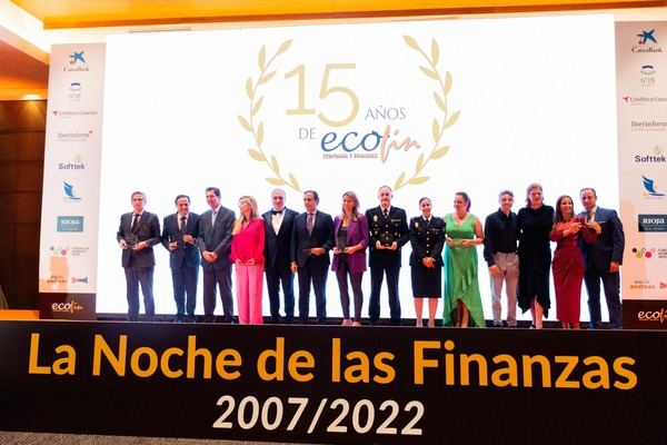 Premiados en la categoría Titanes de las Finanzas  / Imagen: Andrea Leontina /EFTI