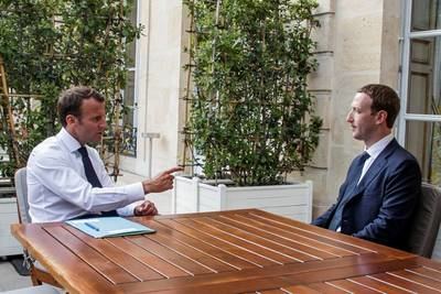 Macron se reúne con los gigantes digitales y saca tajada para Europa